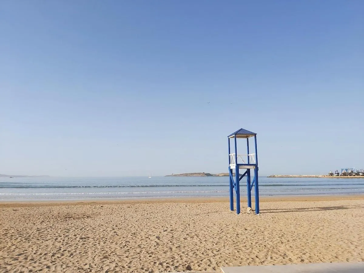 Bel Appartement A 5 Mn De La Plage D'エッサウィラ アパート エッサウィラ
